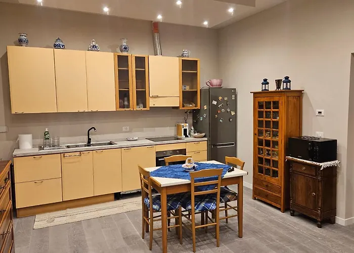 Maison Michelle - Ammobiliato Imola